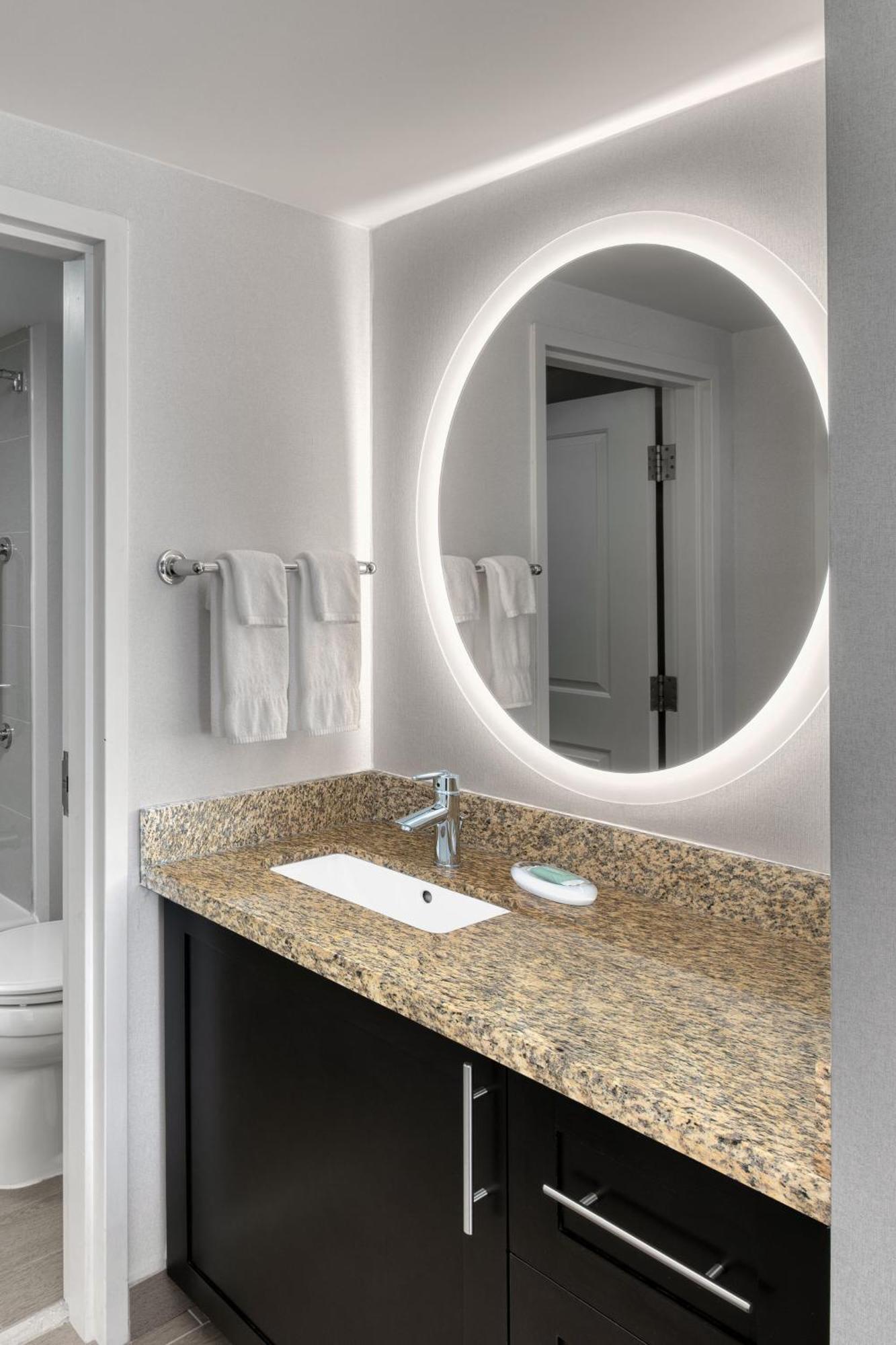 Towneplace Suites By Marriott סודברי מראה חיצוני תמונה