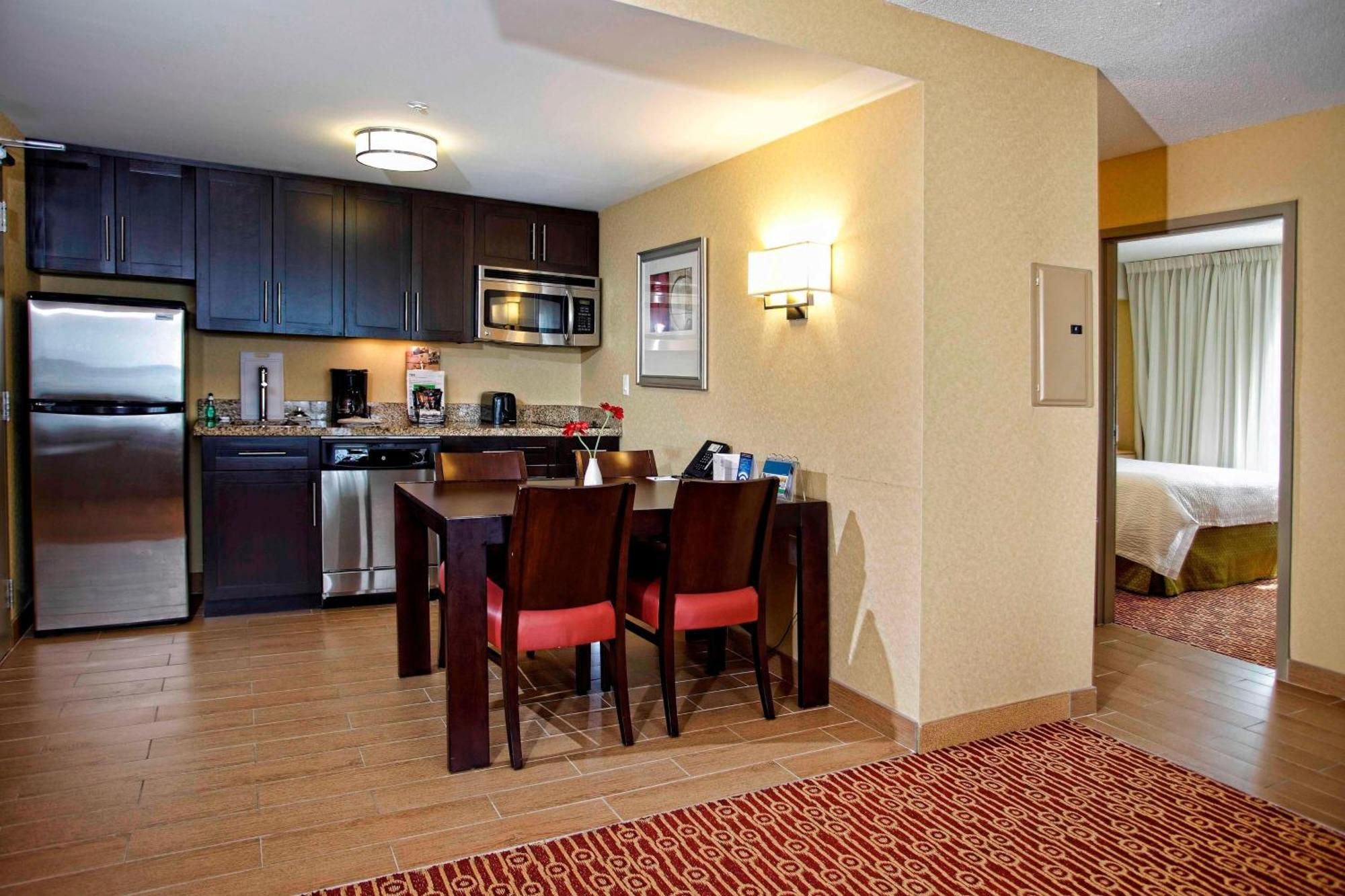 Towneplace Suites By Marriott סודברי מראה חיצוני תמונה